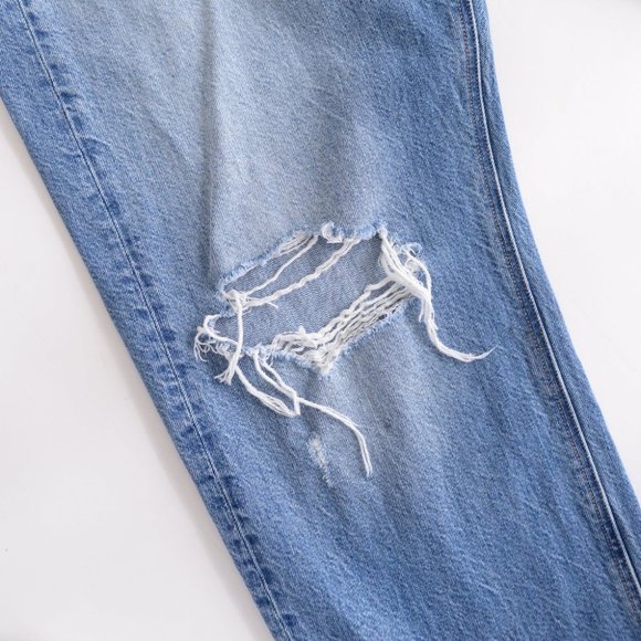 American Eagle 90's Boyfriend Distress Jeans Denim Size 8 - Picture 10 of 16